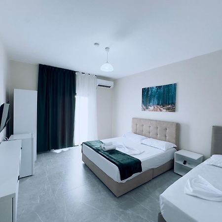 Molla Hotel Restorant Shëngjin Eksteriør billede