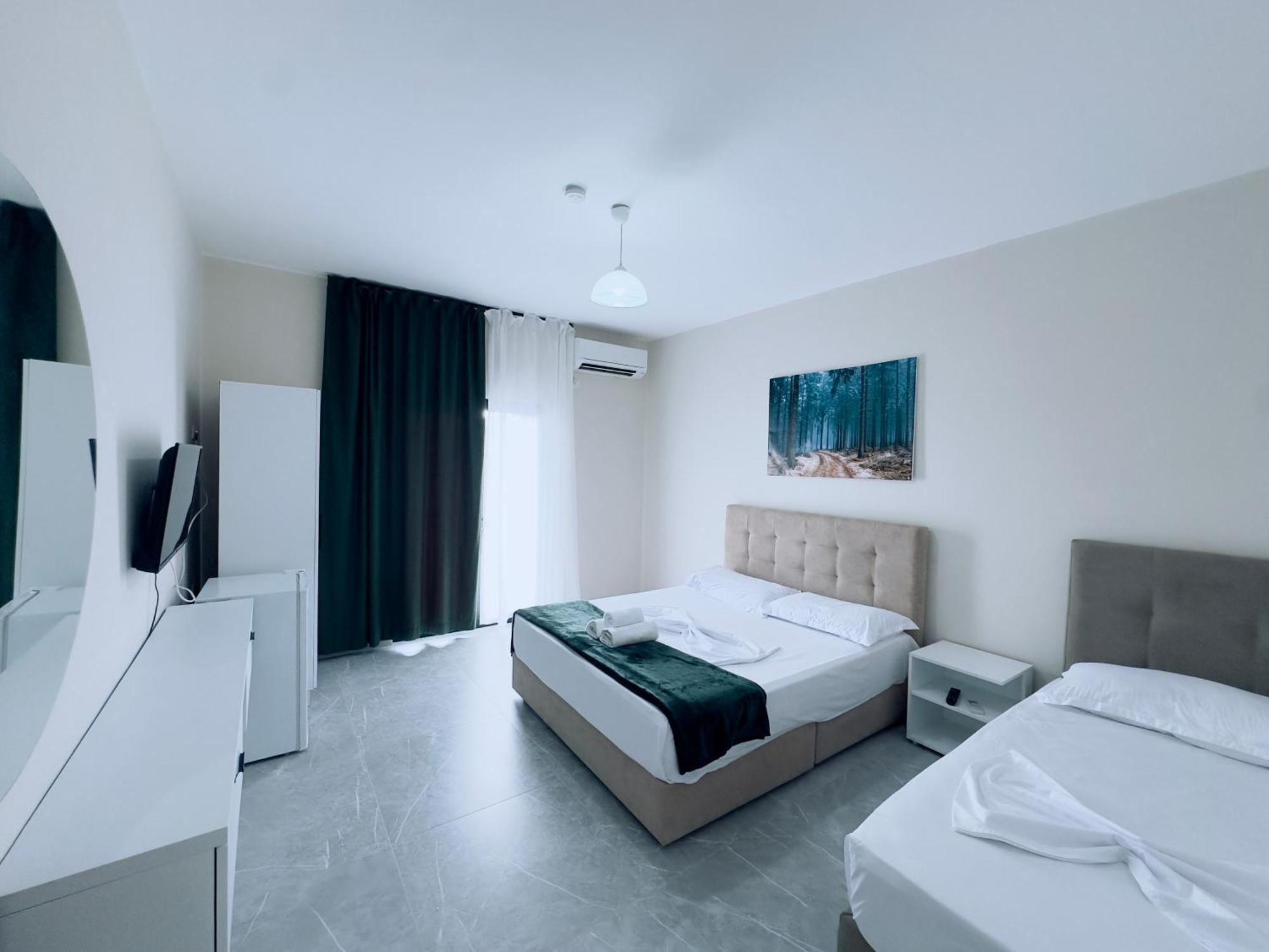 Molla Hotel Restorant Shëngjin Eksteriør billede