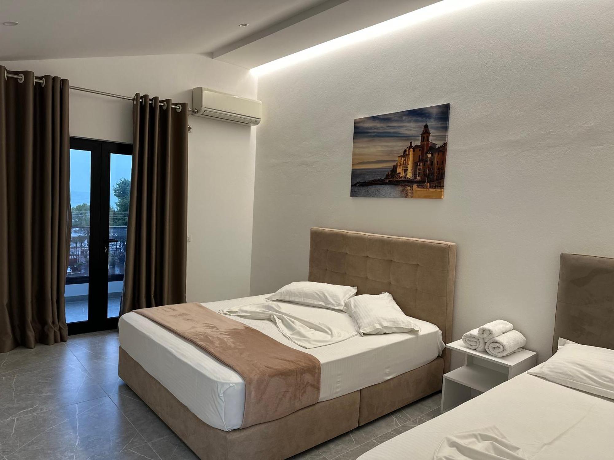 Molla Hotel Restorant Shëngjin Eksteriør billede