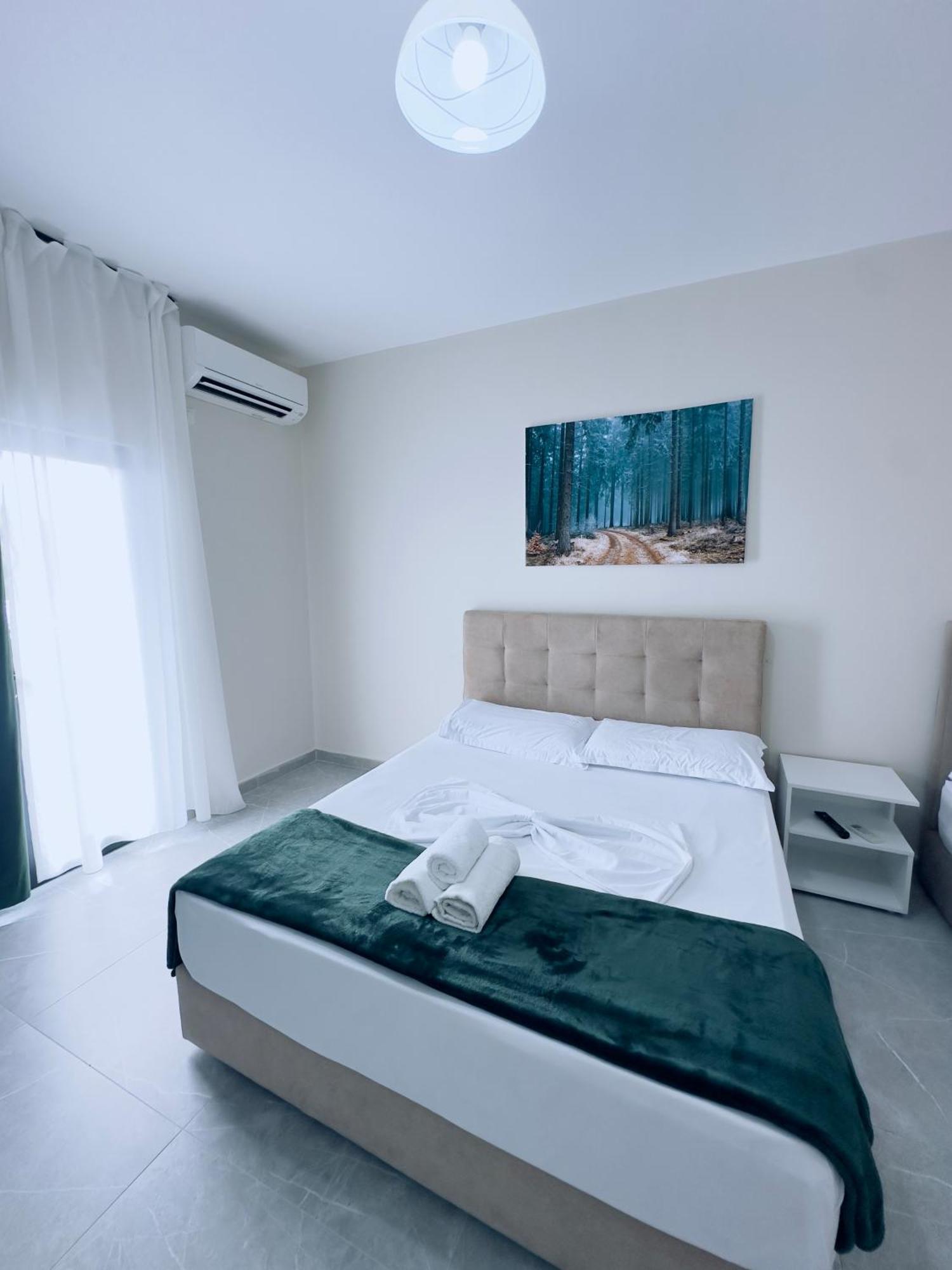 Molla Hotel Restorant Shëngjin Eksteriør billede