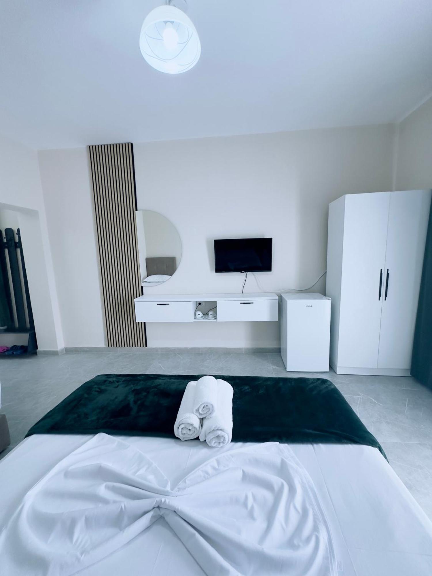 Molla Hotel Restorant Shëngjin Eksteriør billede